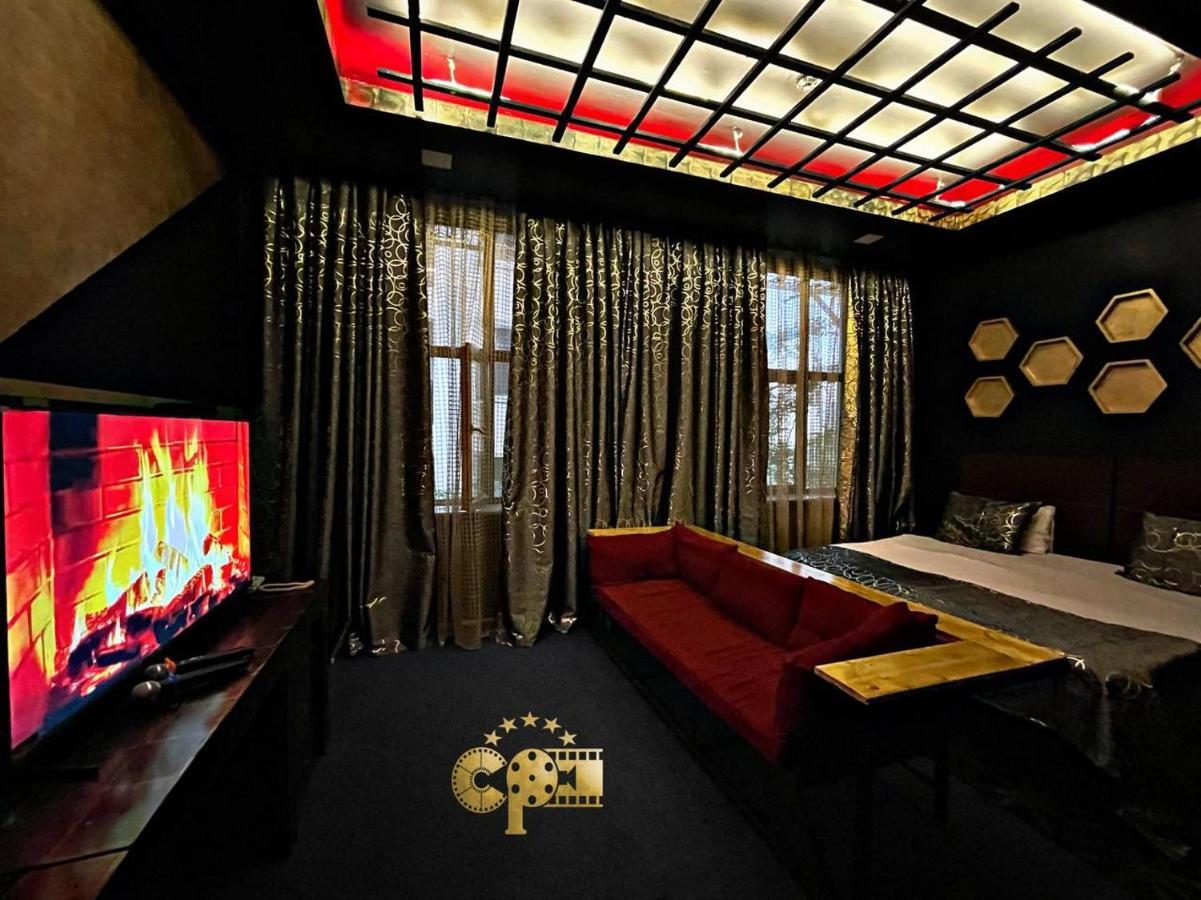 Cinema Plaza Hotel Baku Eksteriør billede