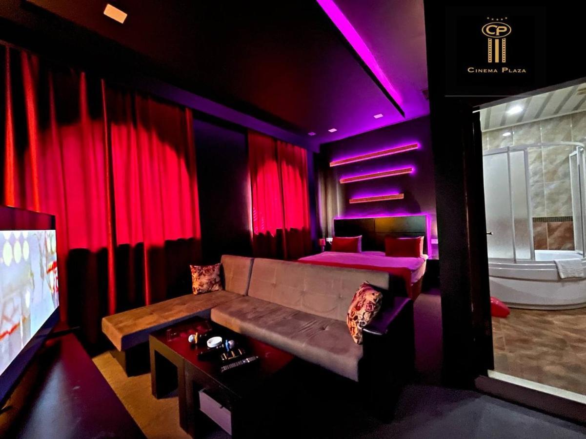 Cinema Plaza Hotel Baku Eksteriør billede