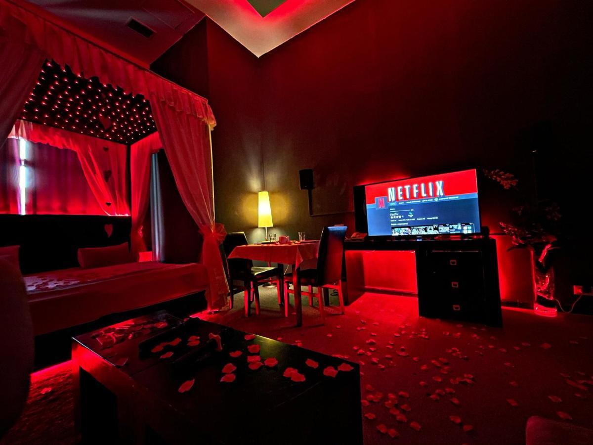 Cinema Plaza Hotel Baku Eksteriør billede