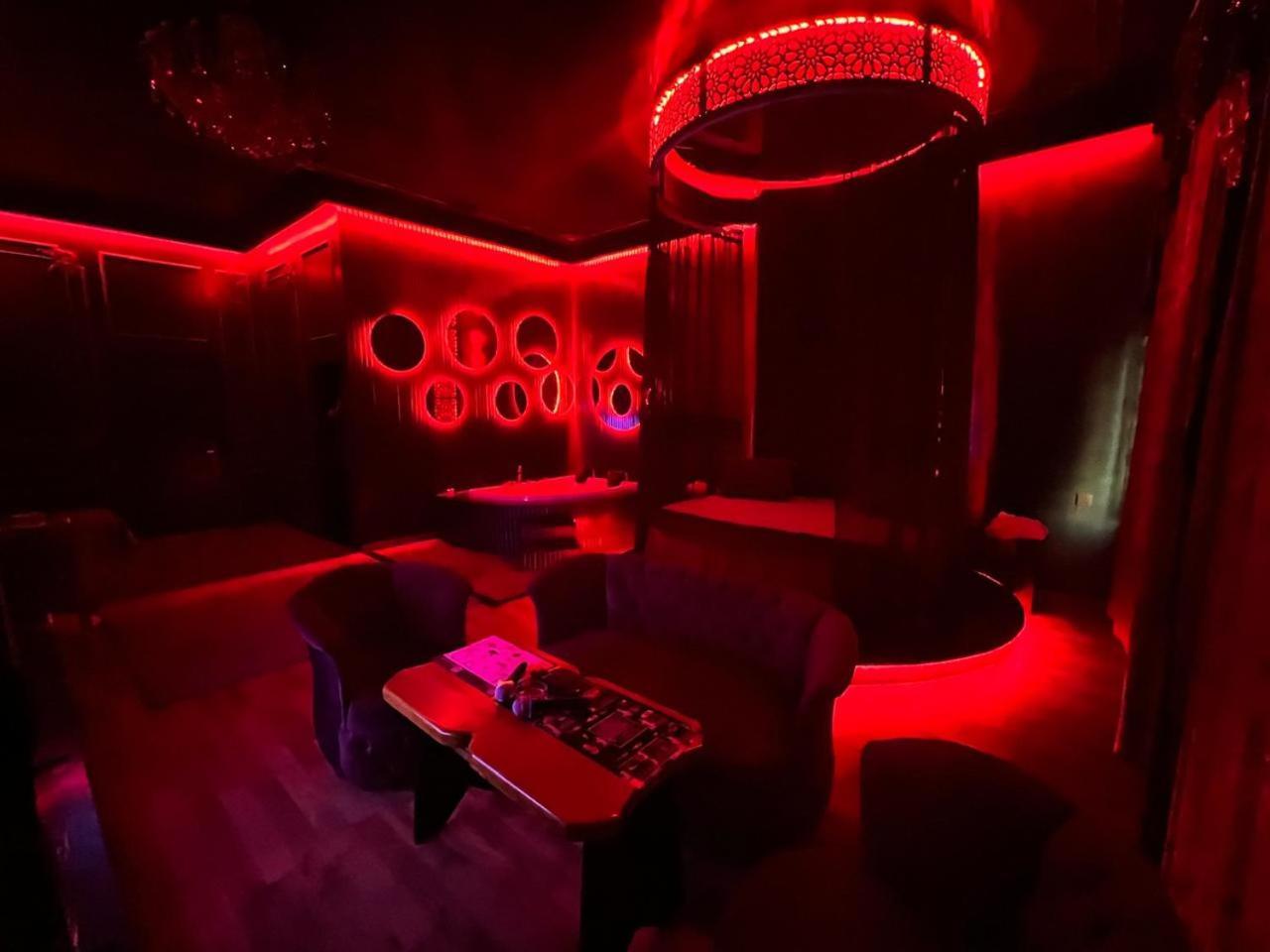 Cinema Plaza Hotel Baku Eksteriør billede